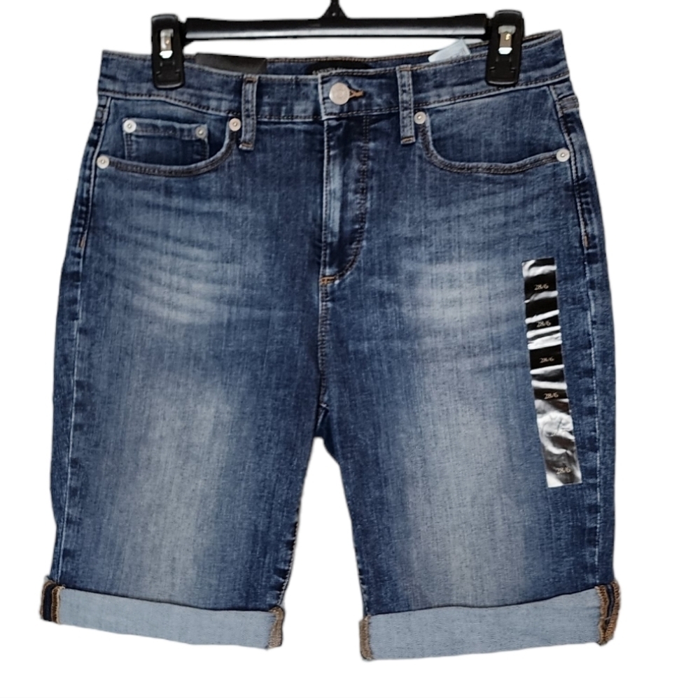 NWT Banana Republic high rise 10" shorts. Size 28. Medium wash